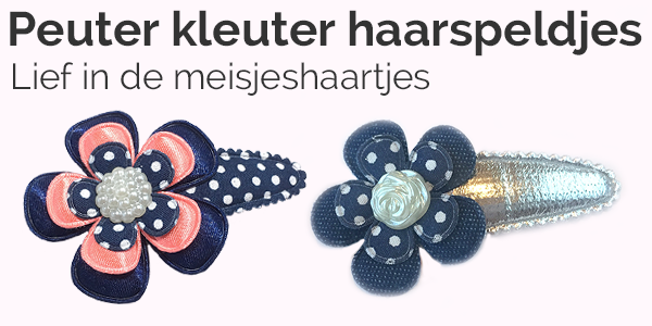 Bij HelloHaarspeld hebben we ook een ruim assortiment van grotere peuter en kleuter haarspeldjes met vrolijke bloemen in heel veel kleuren. Deze haarspeldjes hebben een afmeting van rond de 6 centimeter