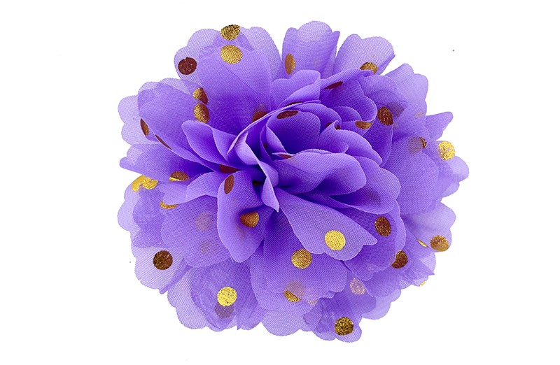 Vrolijke grote lila paarse haarbloem van chiffon met gouden stipjes. Op een handig knipje met kleine tandjes van ongeveer 5 centimeter. Half bekleed met lila paars lint.