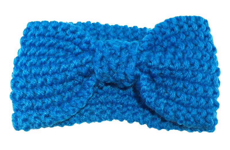 Leuke (fel) blauwe baby peuter, haarband. Deze gebreide haarband is ongeveer 8 centimeter breed.
Lekker warm in de winter voor de kleine meisjes. 