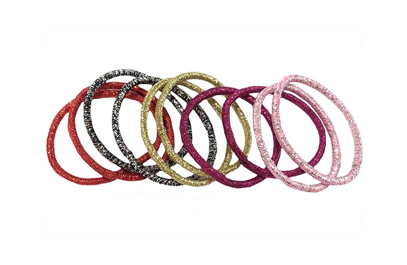 Handig setje van 10 glitter elastiekjes in verschillen kleurtjes: roze, goud, rood, lichtroze, zilver paars. 
