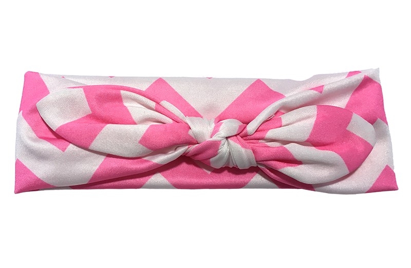 Vrolijk licht roze wit baby peuter haarbandje van gladde rekbare stof met zigzag strepen. Geknoopt in leuk ‘konijnenoortjes model’
De hoogte van het haarbandje is ongeveer 6 centimeter.