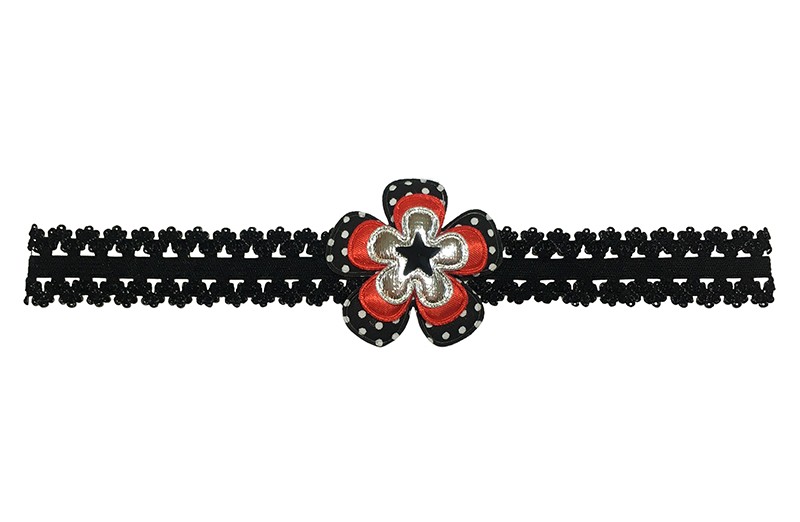Leuk zwart baby peuter haarbandje in kantlook. 
Met een zwart met wit gestippeld bloemetje, een effen rood bloemetje, een glanzend zilver bloemetje en een klein zwart sterretje.
Het haarbandje is van goed rekbaar elastiek. 
Niet uitgerekt is het haarbandje ongeveer 18.5 centimeter.