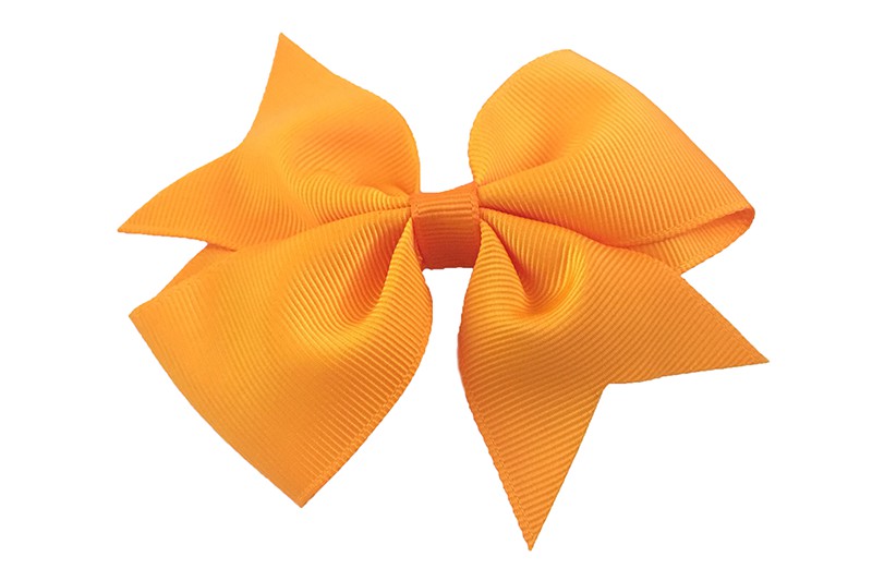 Leuke enkele haarstrik in oranje kleur op alligator knip 
Leuk voor zowel jonge meisjes als oudere meisjes. 

